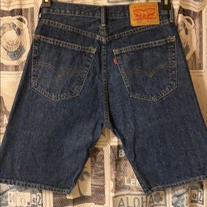 Men’s Levi 505 denim jeans shorts size 32